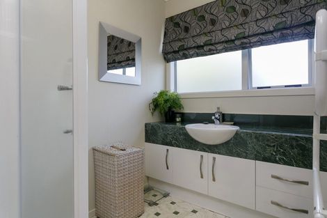 Photo of property in 96 Wakeman Road, Acacia Bay, Taupo, 3330