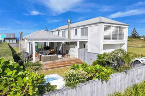 Photo of property in 40 Inanga Lane, Omaha, 0986