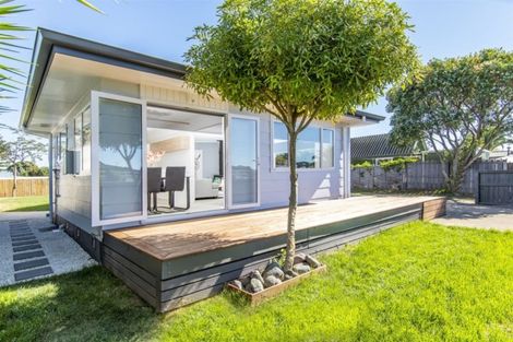 Photo of property in 10 Tudor Place, Mount Maunganui, 3116