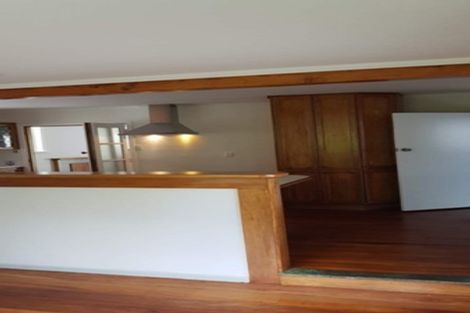 Photo of property in 10 Chamberlain Road, Massey, Auckland, 0614
