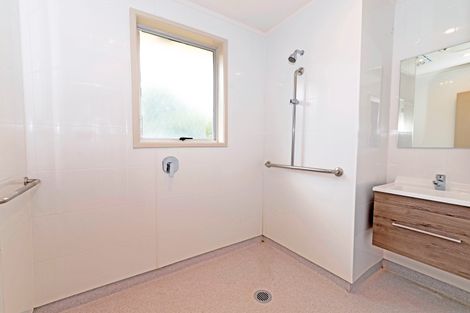 Photo of property in 1 Shale Avenue, Massey, Auckland, 0614