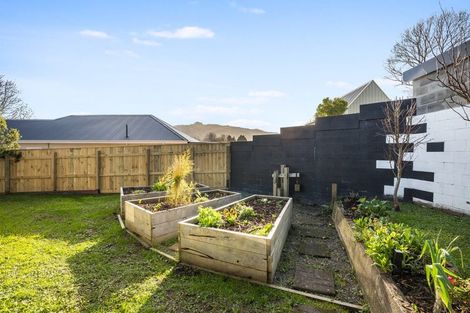 Photo of property in 39 Whitemans Road, Silverstream, Upper Hutt, 5019