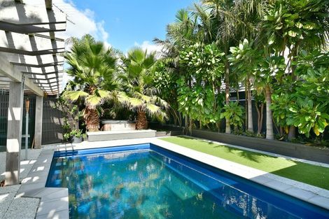 Photo of property in 6 Pine Road, Orewa, 0931