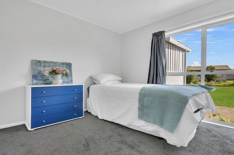 Photo of property in 13 Mangarau Crescent, Havelock North, 4130