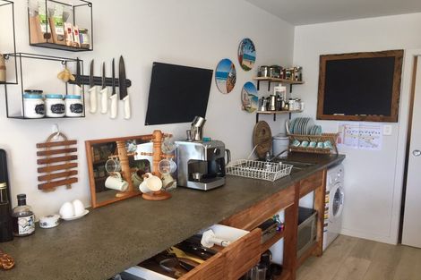 Photo of property in 7 Sauterne Road, Kumeu, 0810