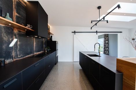 Photo of property in 9 Matipo Street, Wanaka, 9305