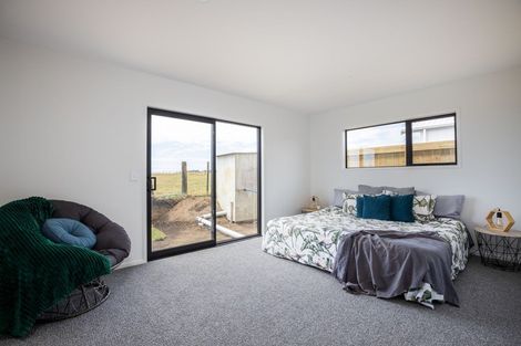 Photo of property in 72 Aratapu Street, Waitara, 4320