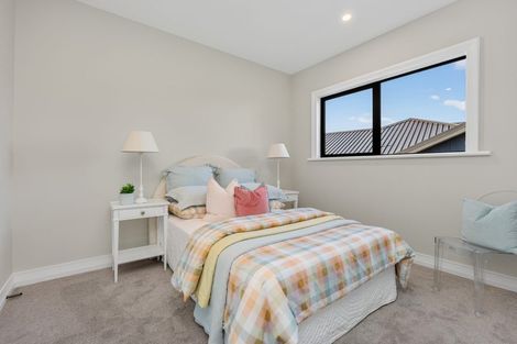 Photo of property in 9 Halcyon Bay Lane, Wainui, 0992