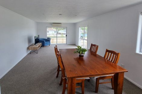 Photo of property in 2/69 Luanda Drive, Ranui, Auckland, 0612