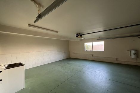 Photo of property in 2/50 Bond Crescent, Forrest Hill, Auckland, 0620