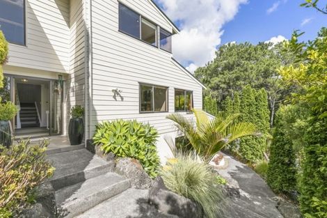 Photo of property in 20 Saddleback Rise, Murrays Bay, Auckland, 0630
