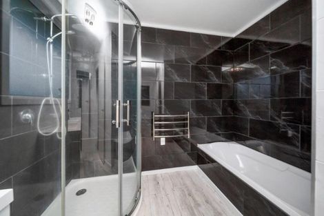 Photo of property in 33 Kamahi Avenue, Hawera, 4610