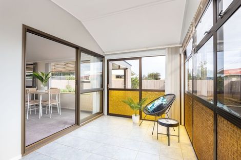 Photo of property in 115 Heta Road, Highlands Park, New Plymouth, 4312