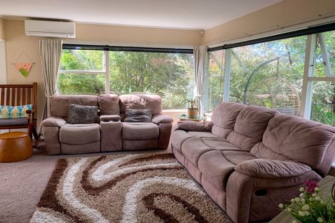 Photo of property in 44 Rimutaka Place, Titirangi, Auckland, 0604