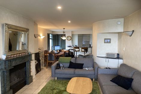 Photo of property in 3/154 Oriental Parade, Oriental Bay, Wellington, 6011