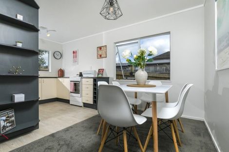 Photo of property in 2/284 Rangatira Road, Beach Haven, Auckland, 0626