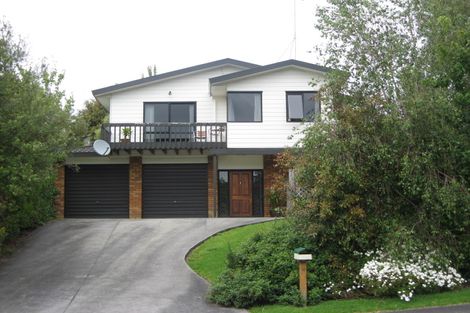 Photo of property in 18 Kenneth Hopper Place, Manly, Whangaparaoa, 0930