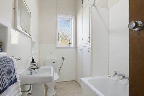 Photo of property in 94 Kauri Street, Miramar, Wellington, 6022