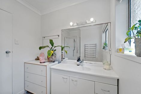 Photo of property in 2/110 Sartors Avenue, Browns Bay, Auckland, 0630