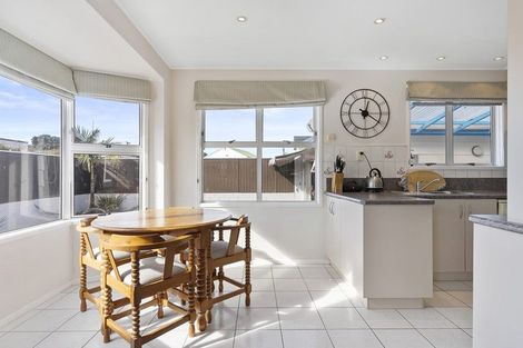 Photo of property in 118 Aberdeen Place, Whangamata, 3620