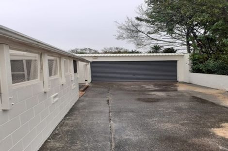 Photo of property in 2/54 Ray Small Drive, Pahurehure, Papakura, 2113