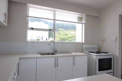 Photo of property in 5 Hawker Street, Mount Victoria, Wellington, 6011