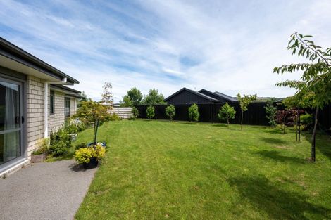 Photo of property in 8 Larches Lane, Kinloch, Taupo, 3377