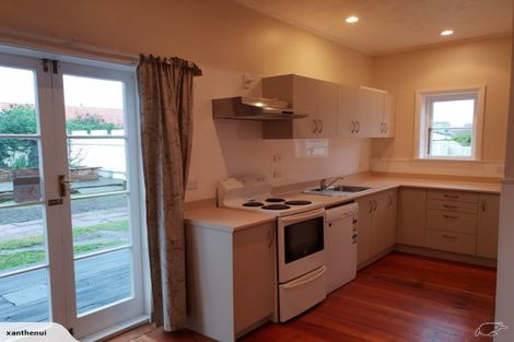Photo of property in 31 Jackson Street, College Estate, Whanganui, 4500