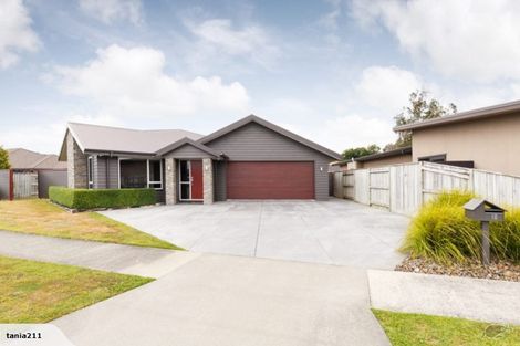 Photo of property in 10 Chestnut Close, Kelvin Grove, Palmerston North, 4414