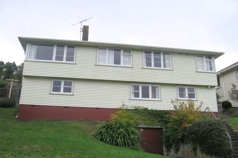 Photo of property in 3 Taylor Terrace, Tawa, Wellington, 5028