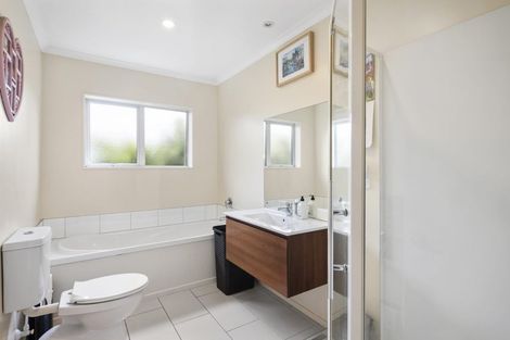 Photo of property in 231 Mark Avenue, Grenada Village, Wellington, 6037