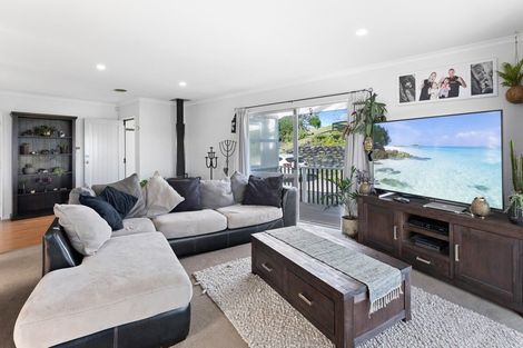 Photo of property in 24 Harakeke Road, Te Horo, Otaki, 5581