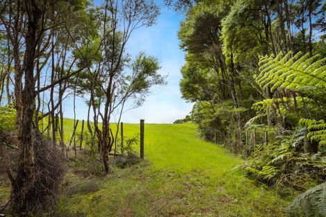 Photo of property in 853b Old North Road, Waimauku, 0882