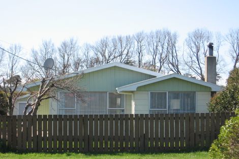 Photo of property in 77 Avenue Road, Foxton, 4814