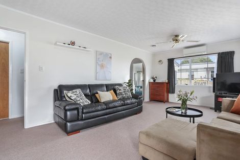 Photo of property in 2/56 James Laurie Street, Henderson, Auckland, 0612