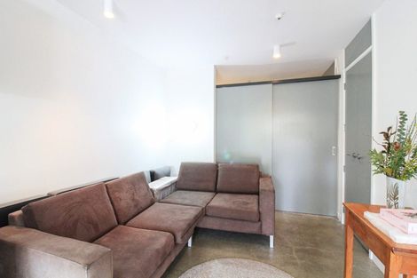 Photo of property in 76 Brougham Street, Mount Victoria, Wellington, 6011