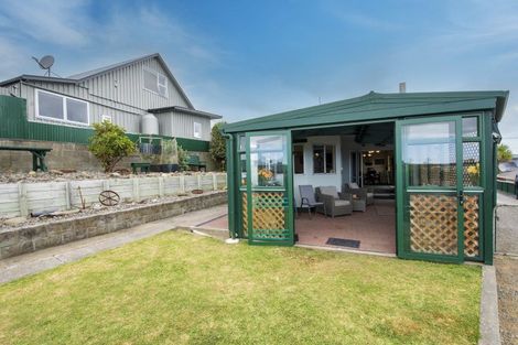 Photo of property in 43 Shortt Street, Foxton Beach, Foxton, 4815