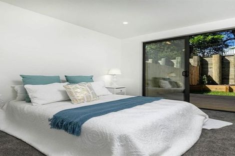 Photo of property in 21 Korokio Lane, Henderson, Auckland, 0612