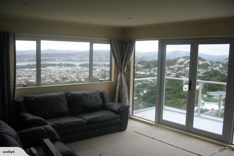 Photo of property in 4 Lyons Crescent, Strathmore Park, Wellington, 6022