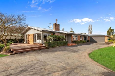 Photo of property in 8 Braid Road, St Andrews, Hamilton, 3200