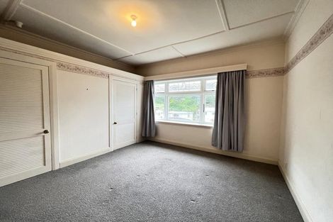 Photo of property in 9 Hungerford Road, Lyall Bay, Wellington, 6022