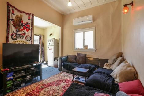 Photo of property in 15 Loyalty Street, Forbury, Dunedin, 9012