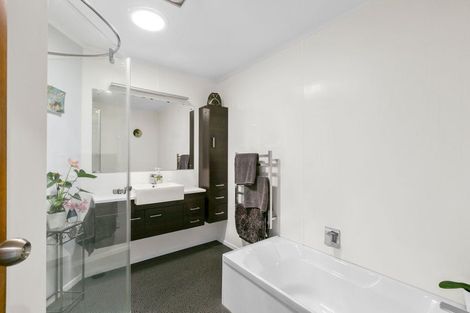 Photo of property in 199 Henwood Road, Paraite, New Plymouth, 4372