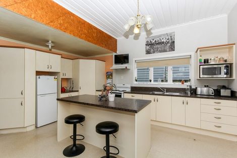 Photo of property in 88 Young Street, New Plymouth, 4310