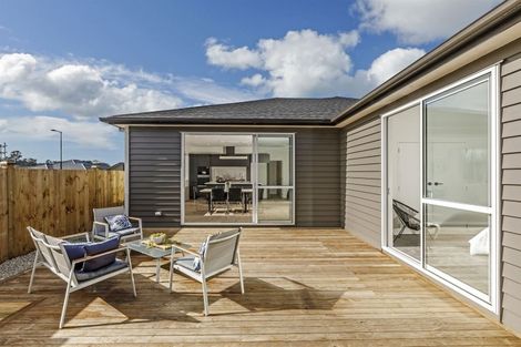 Photo of property in 5 Ropere Street, Kumeu, 0810