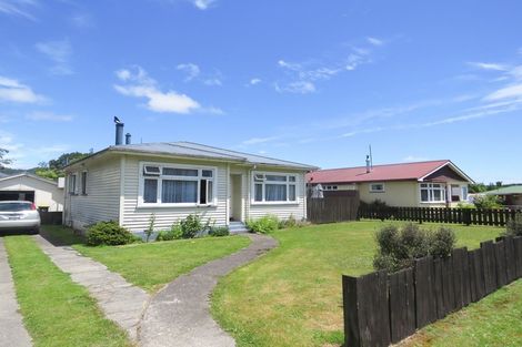 Photo of property in 10 Mace Street, Reefton, 7830