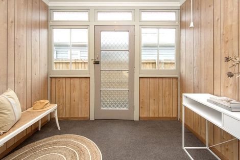 Photo of property in 398 Keyes Road, New Brighton, Christchurch, 8083