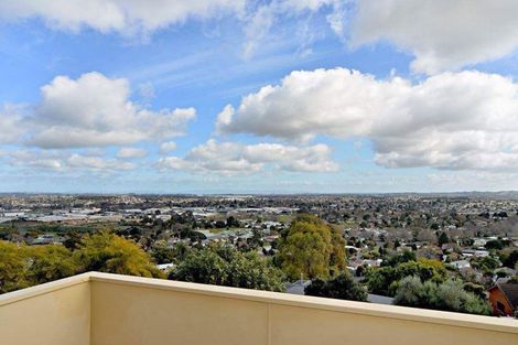 Photo of property in 8 Kauri Lane, Red Hill, Papakura, 2110