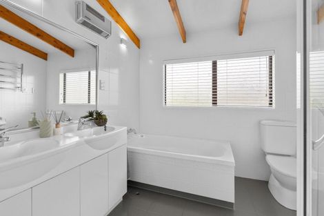 Photo of property in 79 Kinmont Crescent, Kinmont Park, Mosgiel, 9024
