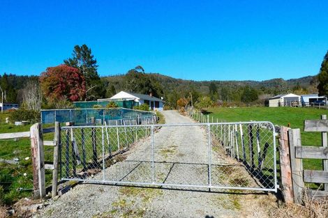Photo of property in 96 Gladstone Street, Seddonville, Westport, 7891